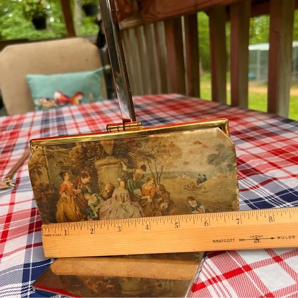 Vintage 1970's Satin Clutch with Rococo Painting - Made in Italy 🇮🇹 - Picture 9 of 11